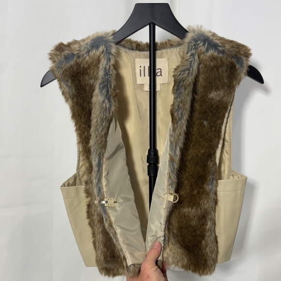 Vintage illia faux fur and leather vest sz medium - Picture 3 of 4